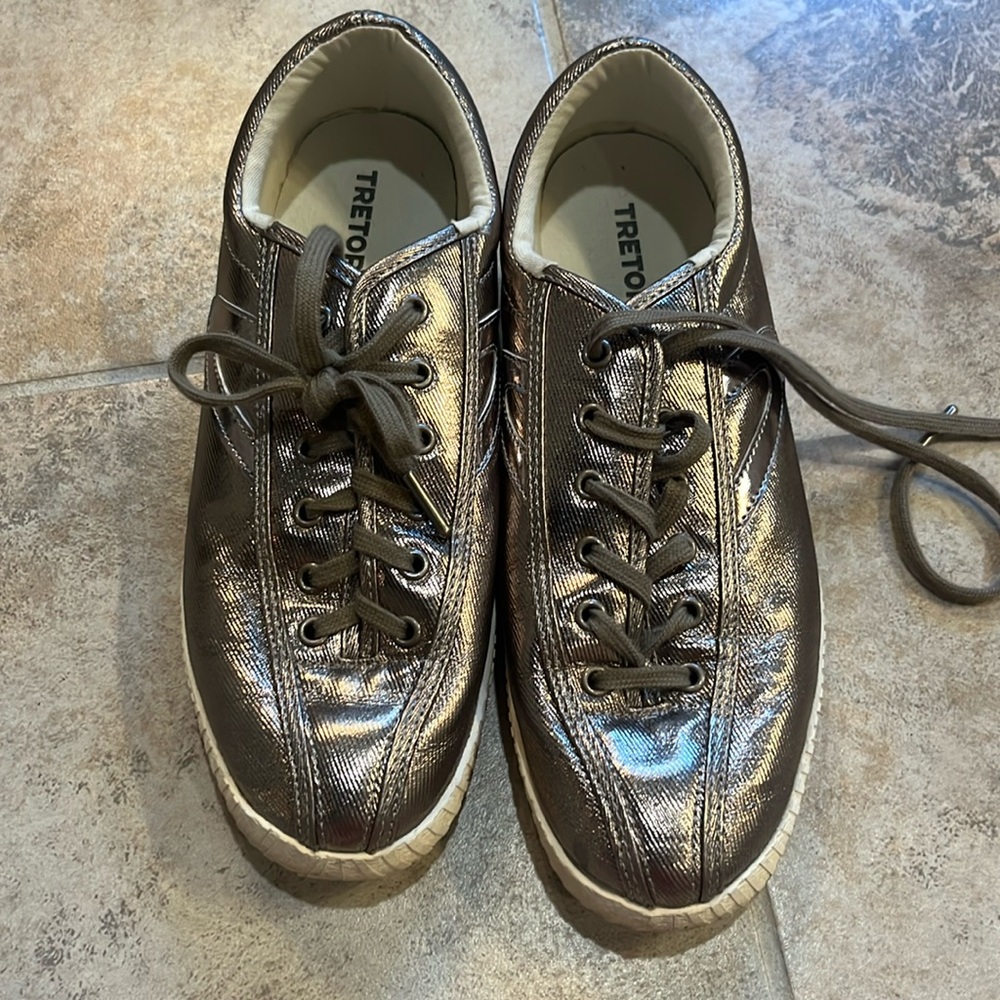 Tretorn Nylite Metallic Sneakers size 9